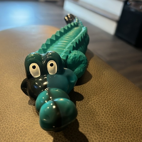 NEW Indestructible Dog Toy Alligator - Picture 1 of 3